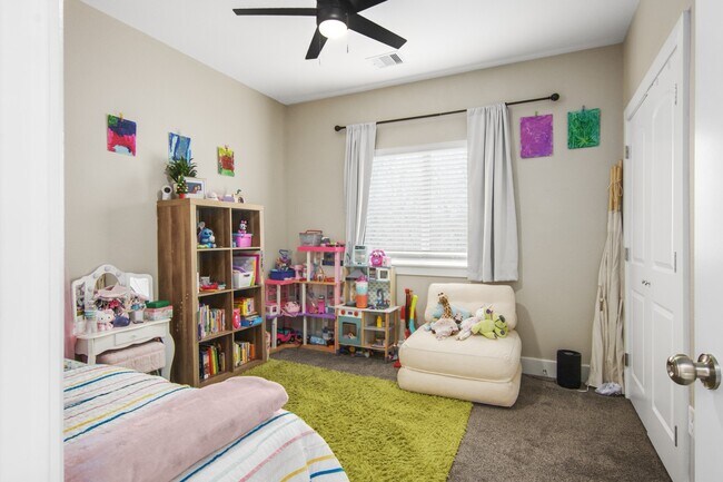 Building Photo - 5417 Texas St