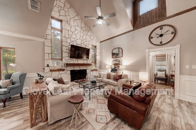 Building Photo - 28035 Delafield Dr