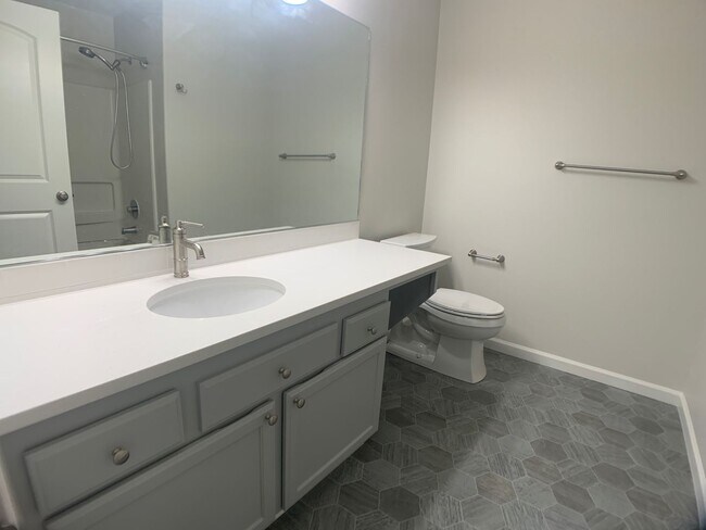 Building Photo - Remodeled Beautiful Progress Ridge Town home! 2 Bedrooms 2 Baths, 1628 Sq. Ft.