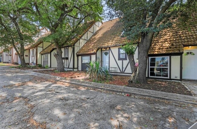 Primary Photo - 1448 Weiler Blvd