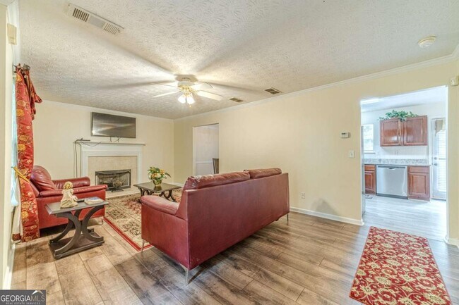 Building Photo - 4201 Crestside Ridge SW