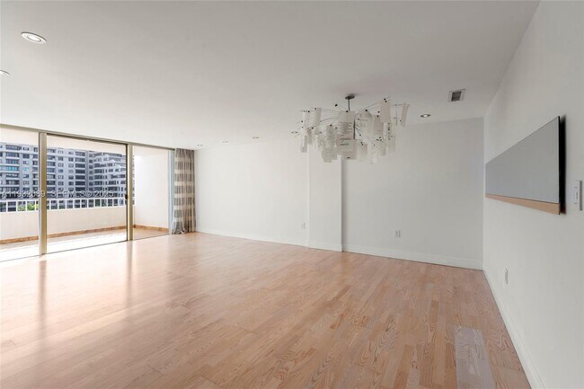 Building Photo - 199 Ocean Ln Dr