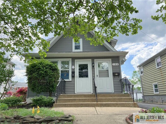 Building Photo - 120 Hillcrest Ave