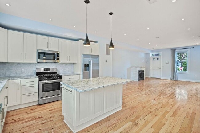 Building Photo - 1846 2nd St NW