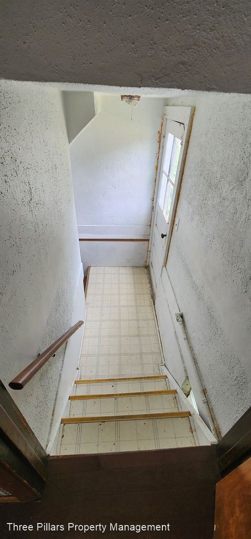Building Photo - 4 br, 3 bath House - 511 5th Ave NW