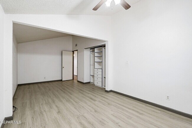 Building Photo - 6032 Belladonna Cir