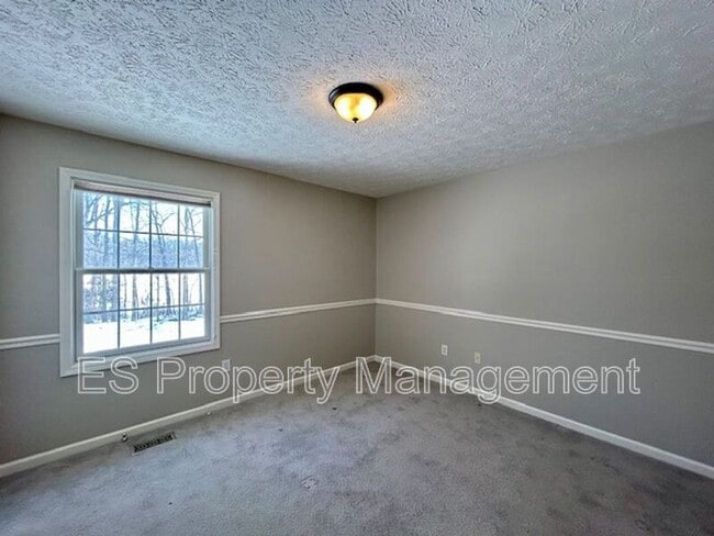 Building Photo - 18258 Benton Oak Dr