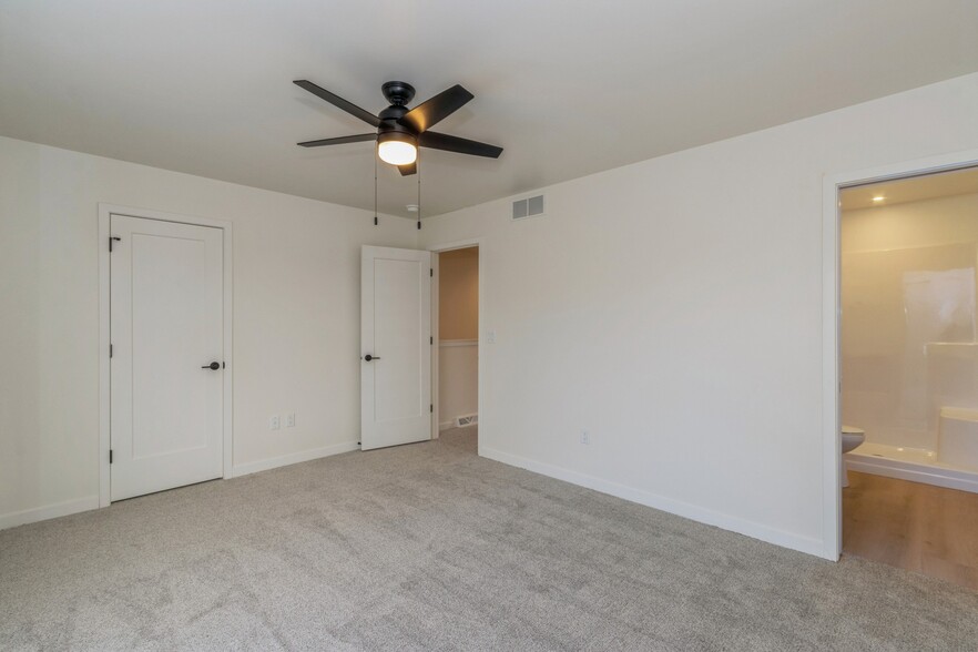 Building Photo - 421 C Ave NW