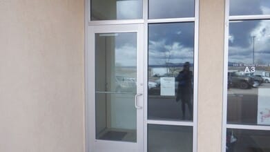 Building Photo - Furnished! 2 bed / 1 bath Condo  North End of Town