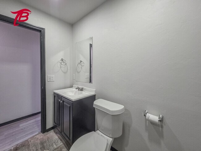 Building Photo - Charming 4-Bedroom Home with Spacious Yard