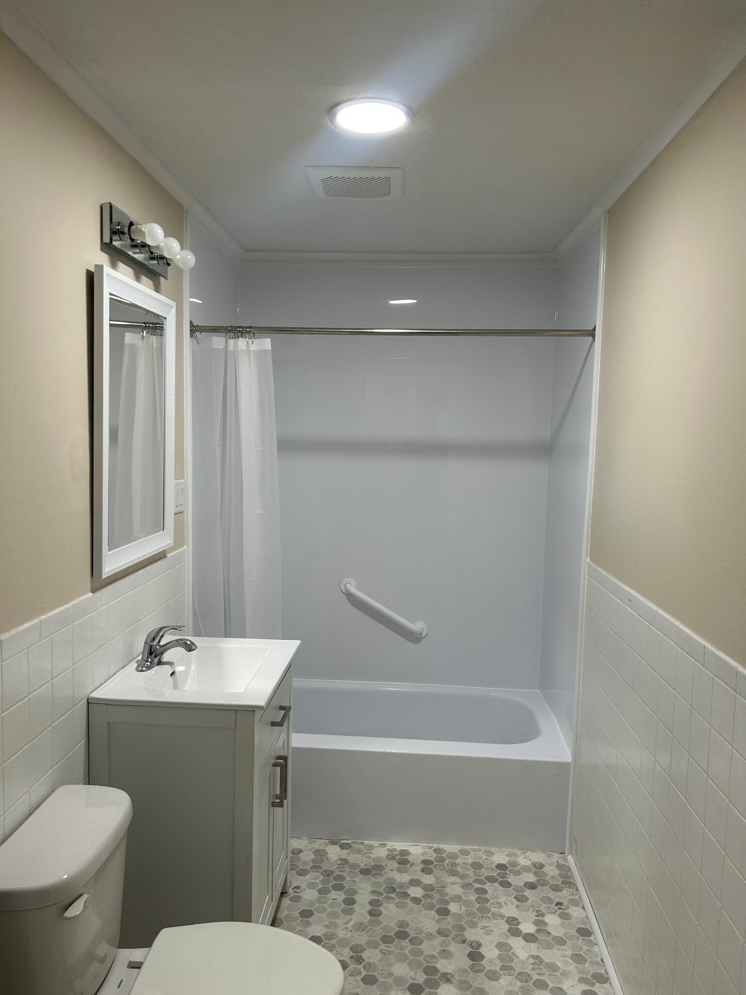 Building Photo - 540 3rd St