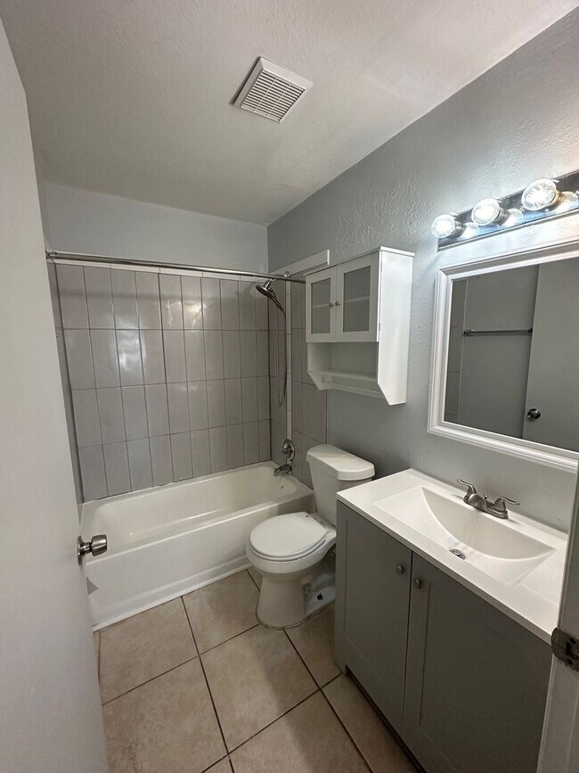 Building Photo - 951 Salt Pond Pl