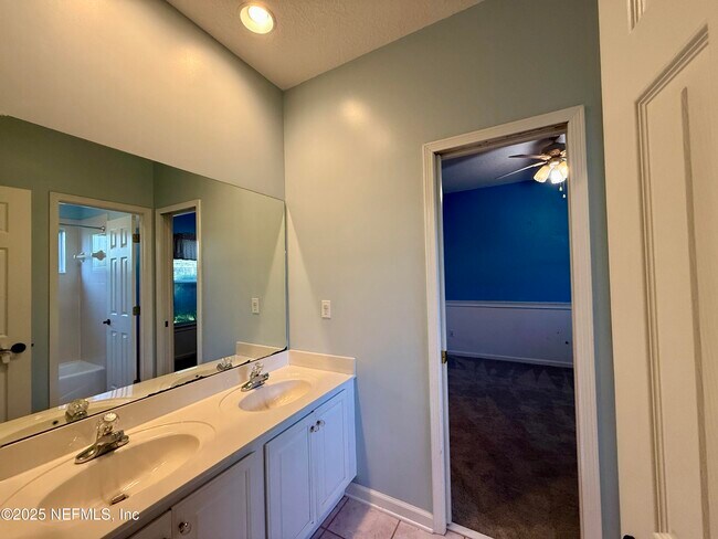 Building Photo - 2192 Salt Myrtle Ln