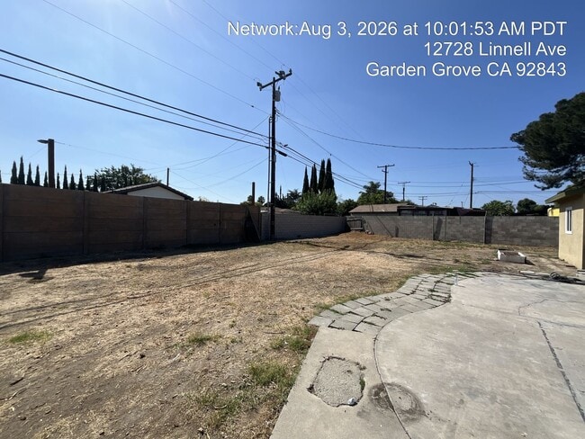 Building Photo - 12728 Linnell Ave