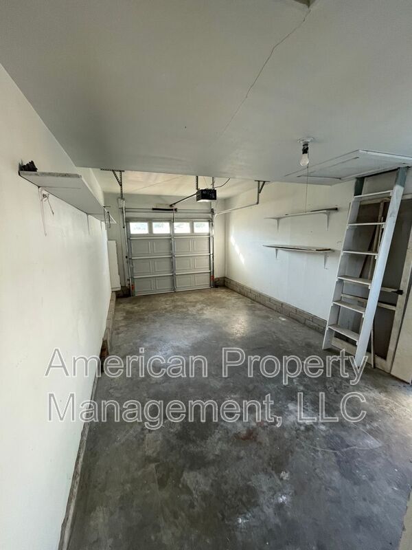 Building Photo - 4409 E 21st Pl