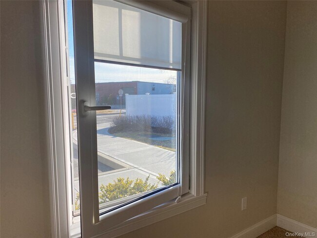 Building Photo - 515 Jackson Ave