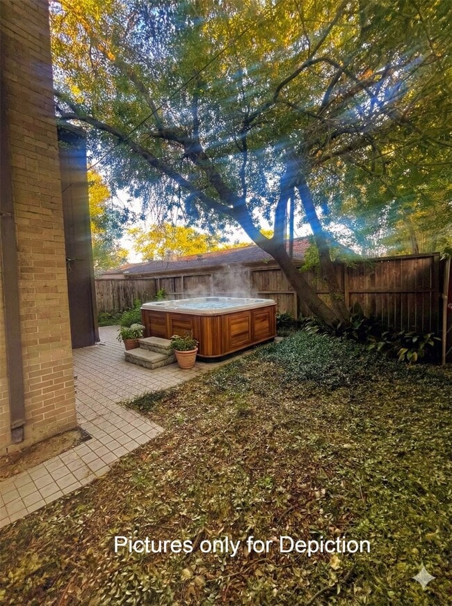 Building Photo - 4560 Bellaire Blvd