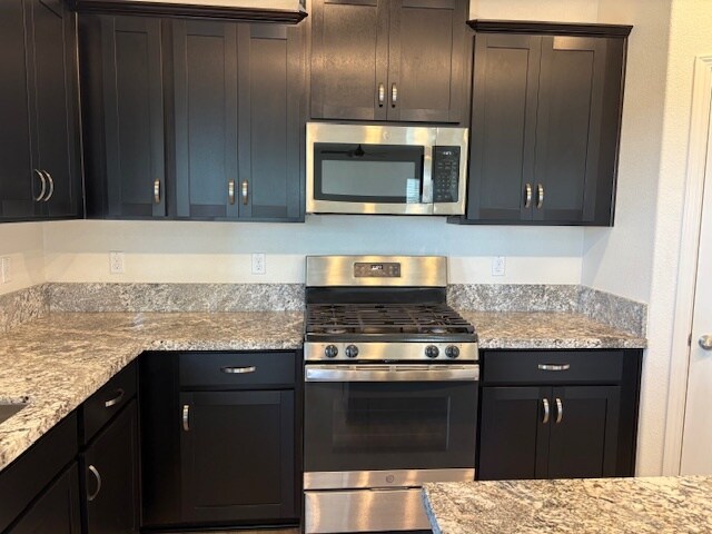 kitchen - 7201 Star Trail Way