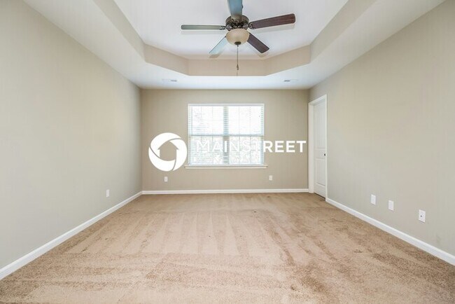 Building Photo - 4 Bedroom Pet-Friendly Home in La Vergne, TN with Main Street Renewal