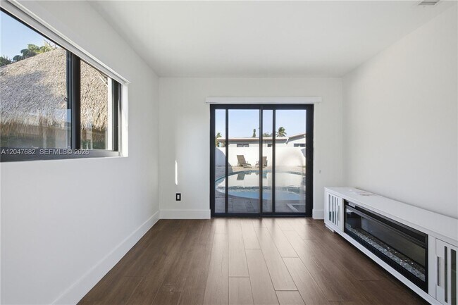 Building Photo - 1415 W Camino Real # 1415