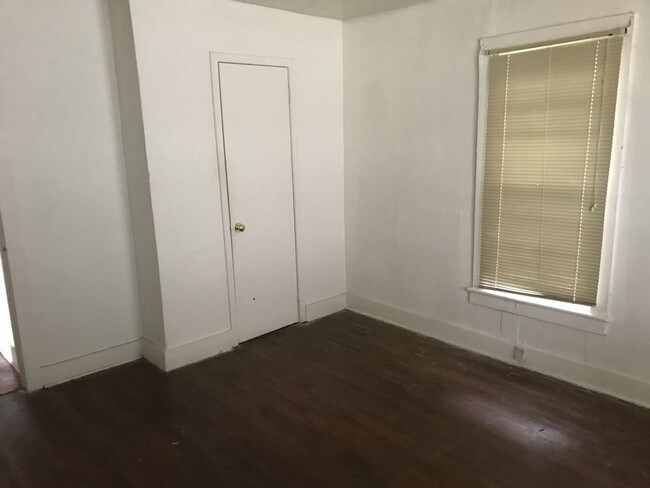 Building Photo - Birmingham / West End   35211