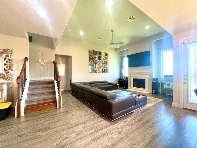 Building Photo - 6829 Brindisi Pl