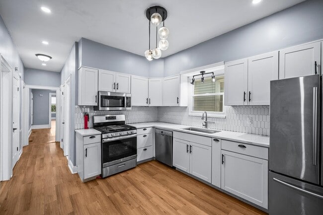Building Photo - 54 Avenue B