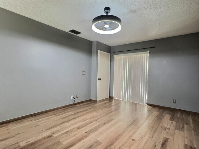 Building Photo - 3831 Cocoplum Cir