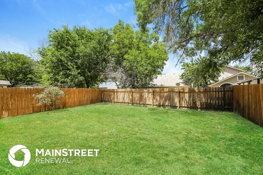 Building Photo - 10227 Brad Field Dr