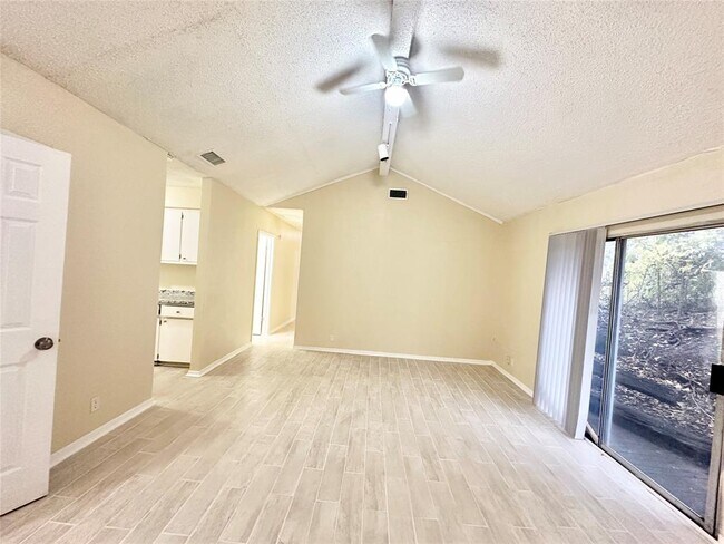 Building Photo - 4302 Scottsdale Rd