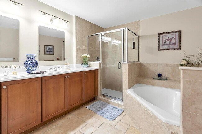 Building Photo - 8390 SW 72nd Ave