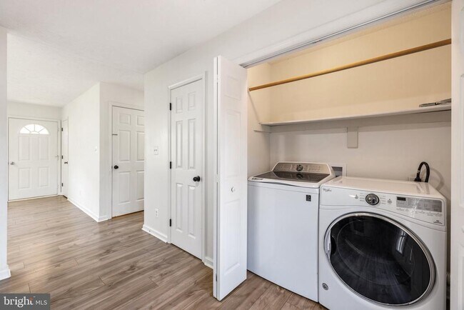 Building Photo - 345 Brown Ave