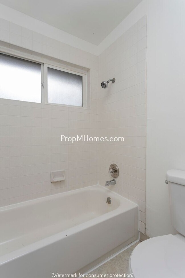 Building Photo - Cozy Two Bedroom Home in the Heart of Oreg...