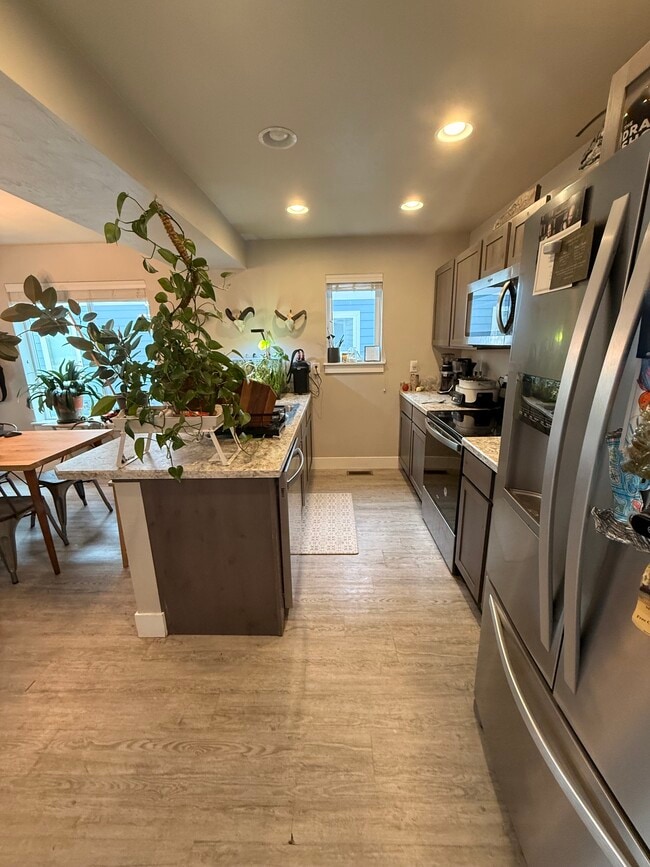 Building Photo - 4712 Giada Dr