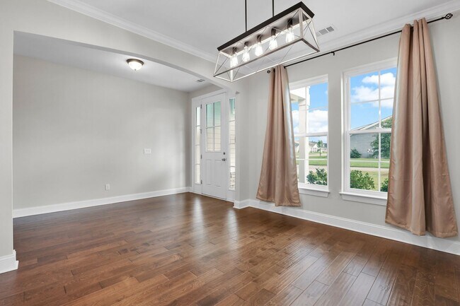 Building Photo - Spacious 4BR/3BA Pooler Home – Lagoon Views, Prime Location