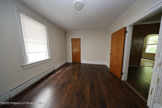 Building Photo - 306 S Hyde Park Ave