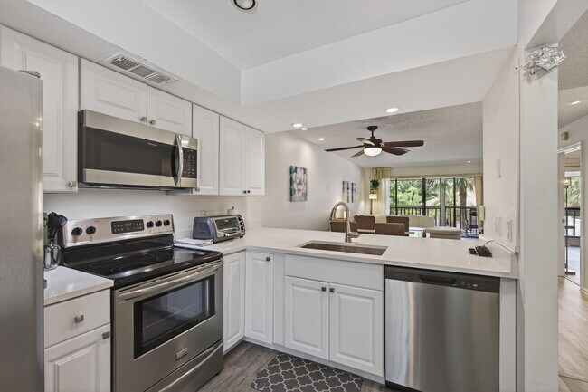 Building Photo - 409 Brackenwood Ln S