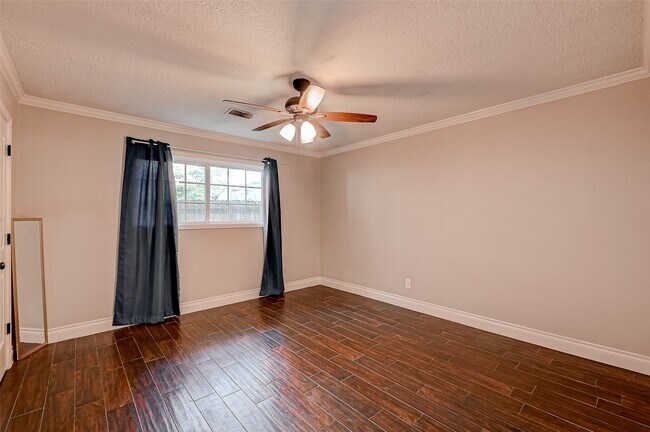 Building Photo - 4623 Birch Cove