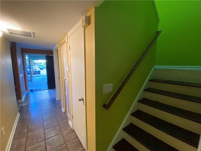 Building Photo - 6448 Appletree Way