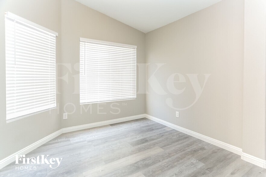 Building Photo - 4517 Possum Berry Ln