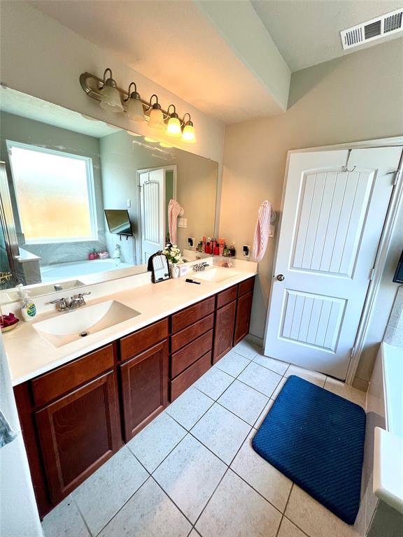 Building Photo - 21203 Flowering Dogwood Cir