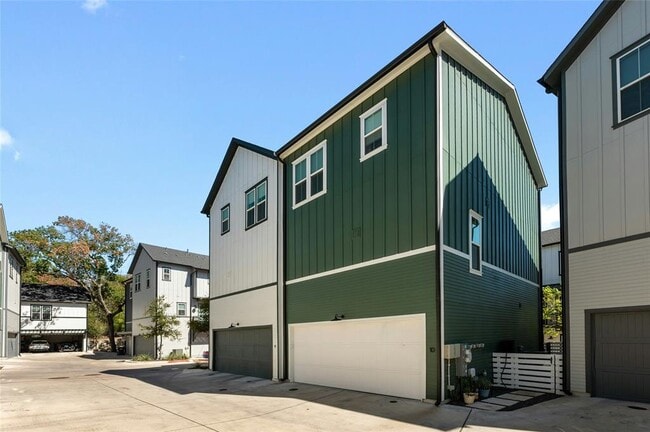 Building Photo - 3809 Valley View Rd
