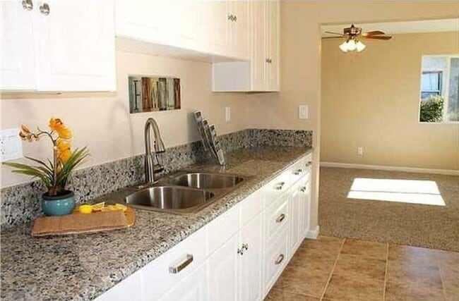 Building Photo - 6362 Newsome Dr