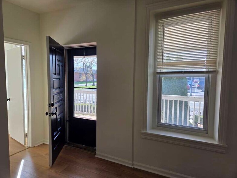 Building Photo - 1907 W Point Pike