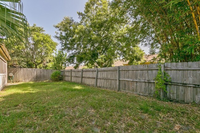 Building Photo - 265 Palmetto Ct