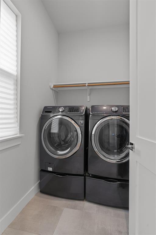 Building Photo - 5002 Pecan Springs Rd