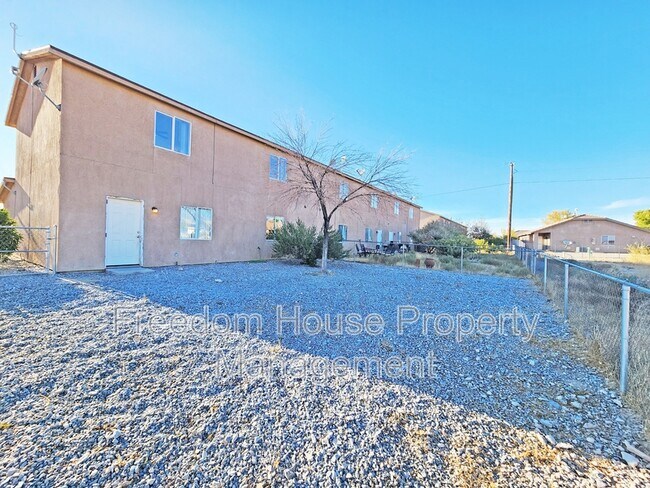 Building Photo - 1971 Teepee Rd