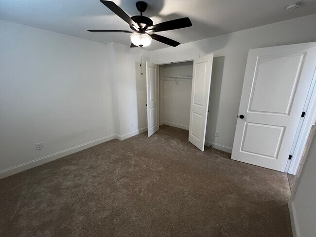 Building Photo - 129 Stewarts Lndg Dr