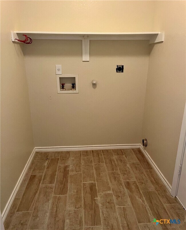 Building Photo - 1307 Cavalry Ln