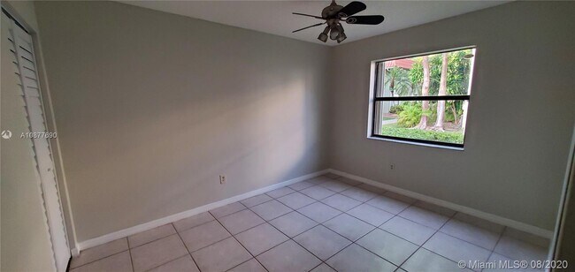 Building Photo - 9800 Hammocks Blvd